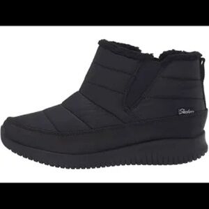 Skechers Ultra flex shawty ankle boots winter boots puffer boots black size 7.5
